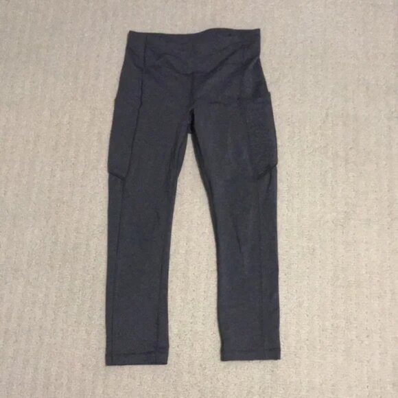 Lululemon Speed Up Crop (21") in Heathered Black Size 4 Like New - Picture 13 of 14